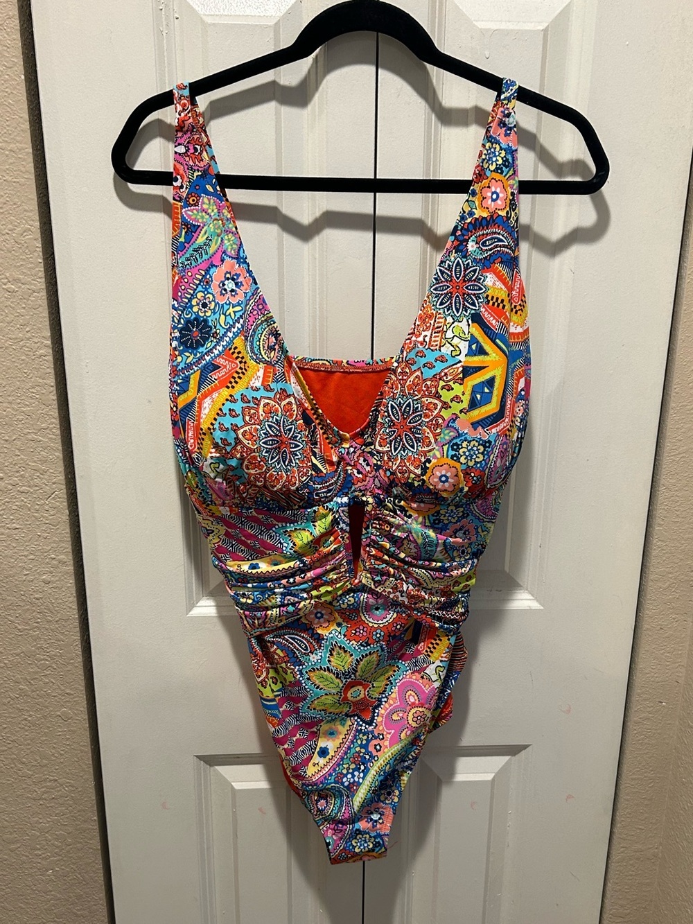 Bleu Rod Beattie Women’s Milo‎ Printed Plunge One Piece Swimsuit , size 18W - Picture 5 of 7
